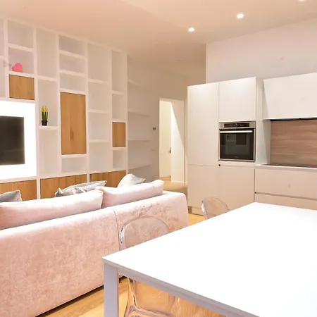 Nima Boutique House דירה